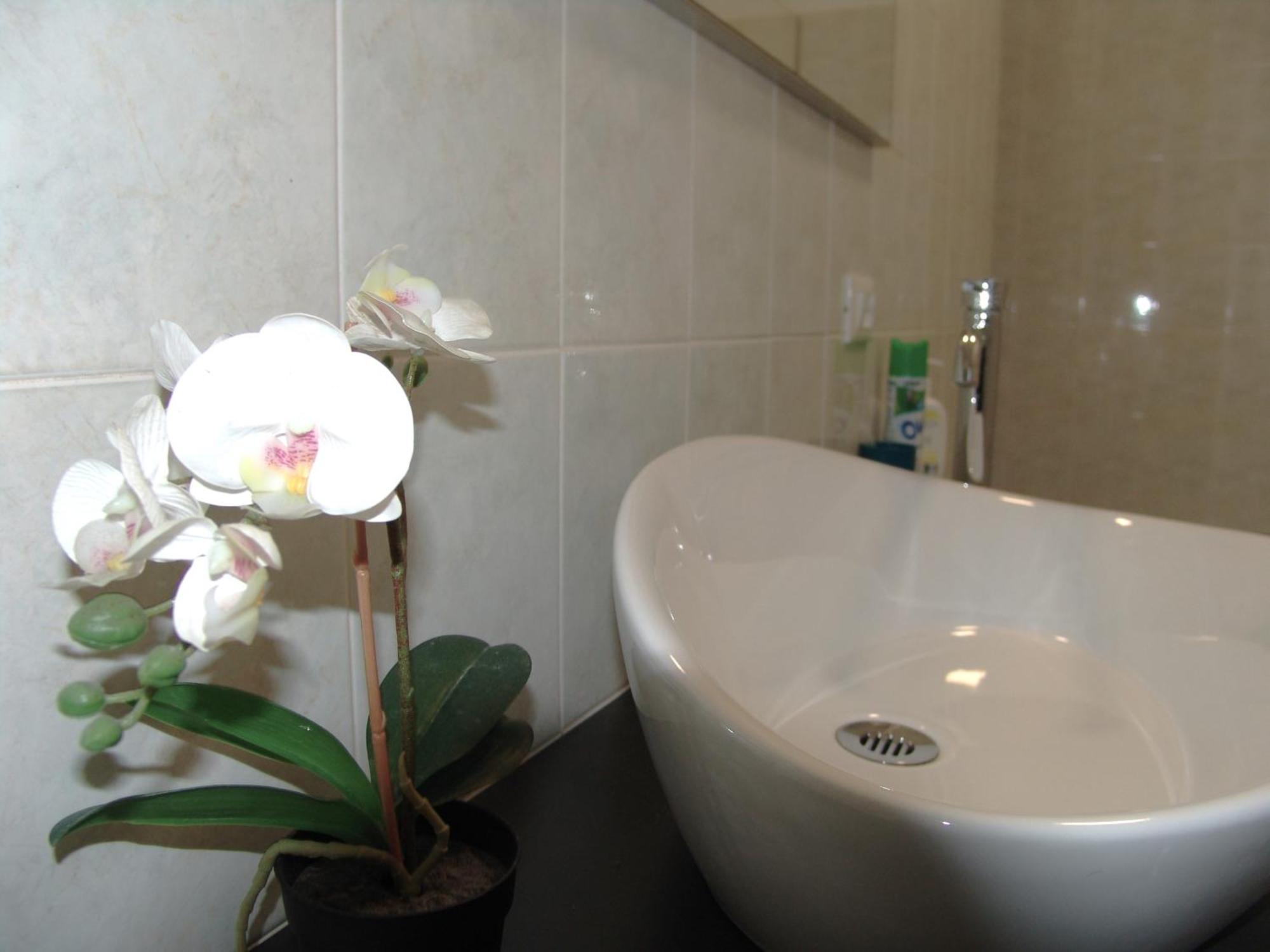 Modern Apartment Luci & Stelle Near Lake Como 니비온노 외부 사진